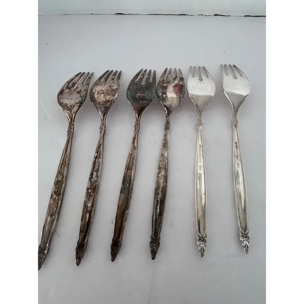 1847 Rogers Bros GARLAND International Silver Plate Flatware 6 Salad Forks